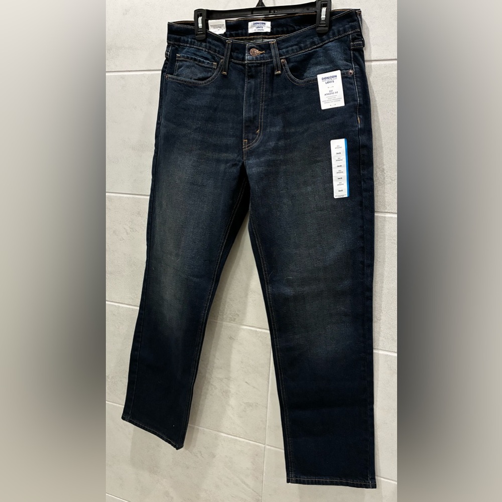 Women’s Denizen 231 Athletic Fit Tapered Flex Dark Wash 34x30 NWT